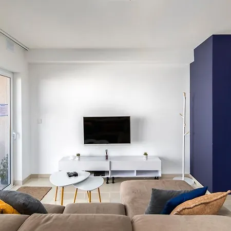 Spacious, Modern & Cosy 2 Bedroom 2 Bathroom - St. Julians *