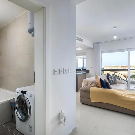 Apartment Spacious, Modern & Cosy 2 Bedroom 2 Bathroom - St. Julians *