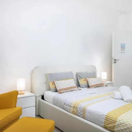 Spacious, Modern & Cosy 2 Bedroom 2 Bathroom - St. Julians *