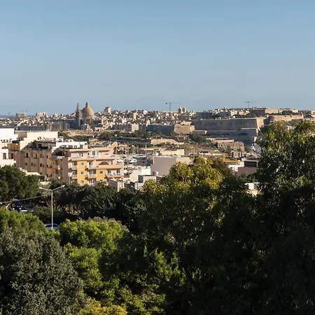 Spacious, Modern & Cosy 2 Bedroom 2 Bathroom - St. Julians *