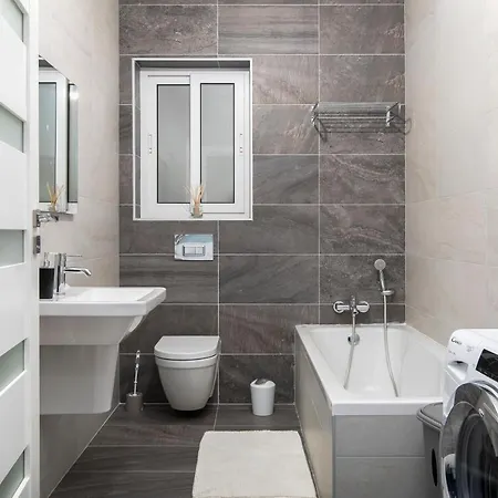 Spacious, Modern & Cosy 2 Bedroom 2 Bathroom - St. Julians Apartment